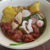 ป้าตุ่มก๋วยเตี๋ยวแกงส้ม บ้านฉาง จ.ระยอง