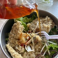 เมนูของร้าน ยำปลาดุกฟู อารีย์