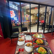 Geylang Lor9 Thailand 芽茏九巷活田鸡 ต้นตำหรับเกลังโจ๊กกบ จากสิงคโปร์ (ร้านอาหารไทย-จีน) แยกไฟแดงราโด้