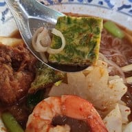 ป้าตุ่มก๋วยเตี๋ยวแกงส้ม บ้านฉาง จ.ระยอง