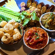Thai Niyom Cuisine