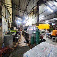 บรรยากาศ กนกซุปเปอร์ราดหน้า .