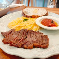 เมนูของร้าน Daddy Long Legs Eatery