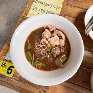 ก๋วยเตี๋ยวเรือยอดหน้า&กะเพราโบราณ เมืองทองธานี