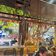 Madame Musur Bar & Restaurant