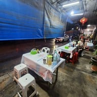 บรรยากาศ กนกซุปเปอร์ราดหน้า .