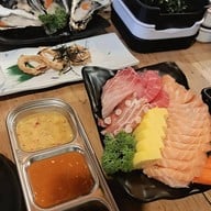 ดิบดี Sushi Cafe สาขา จริงใจมาร์เก็ต