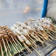 ชาลีชอบปิ้ง