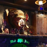 บรรยากาศ Mad Hog Tavern