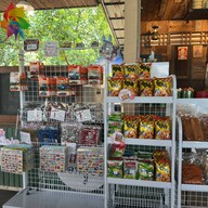 ก๋วยเตี๋ยวส้มตำข้าวแกงไร่ป้าแมว