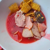 เย็นตาโฟหน้าออมสิน