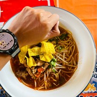 ร้านก๋วยเตี๋ยวหล่ายโต้ง