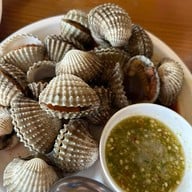 เมนูของร้าน ร้านข้าวใหม่ปลามันAmphawa -