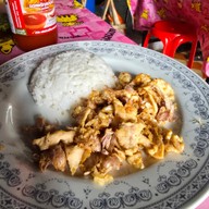 ผัดไทยกรอบ ผีหน้าประตู