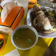 ชายสี่ บะหมี่เกี๊ยว ยางเอน