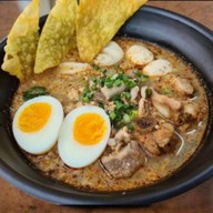 เฮียตือ เตี๋ยวต้มยำ&สเต็ก&Cocobee