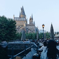 บรรยากาศ Three Broomsticks Universal Studio Japan