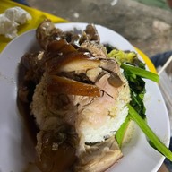 เมนูของร้าน ชายสี่ บะหมี่เกี๊ยว ยางเอน