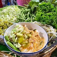 กินเส้น ขนมจีนน้ำยาตีนไก่ ตลาดทิพย์นิมิตร