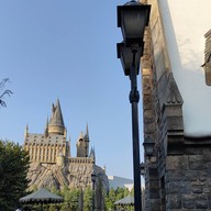 บรรยากาศ Three Broomsticks Universal Studio Japan