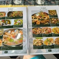 ร้านกินอะไรดี - (ส้มตำ,ไก่ย่าง,ผัดไท,ทอด,ต้ม,ผัด,แกง,สเต็ก,สปาเก็ตตี้,ของทานเล่น,น้ำ,นม,ปั่น,กาแฟ,โซ ศรีราชา (สำนักงานใหญ่)