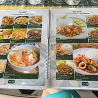 ร้านกินอะไรดี - (ส้มตำ,ไก่ย่าง,ผัดไท,ทอด,ต้ม,ผัด,แกง,สเต็ก,สปาเก็ตตี้,ของทานเล่น,น้ำ,นม,ปั่น,กาแฟ,โซ ศรีราชา (สำนักงานใหญ่)