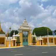 บรรยากาศ พระบรมราชวังจตุมุขสิริมงคล หรือ พระบรมราชวังในพระราชาณาจักรกัมพูชา