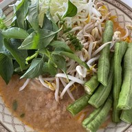 ขนมจีนแม่พลอย