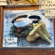 Yellow Smoke Burger The Camping ground