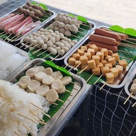 ยำลูกชิ้น / ลูกชิ้นทอด halal"นิเอ๋"