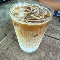 เมนูของร้าน Fernpresso Cafe ใกล้สนามบินเชียงใหม่