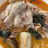 ขนมจีนแม่พลอย