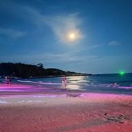 หาดทรายแก้ว