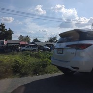 ตลาดนัดผึ้งรวง