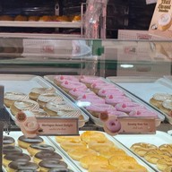 Krispy Kreme เซ็นทรัล พลาซา เวสต์เกต