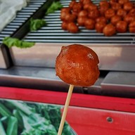 เมนูของร้าน น้องกาย น้องเก้า น้องกัส ไส้กรอกอีสาน รสแซ่บ ตลาด outdoor เพชรเกษม