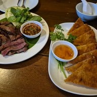 เมนูของร้าน The View Village Restaurant & Karaoke แม่เหียะ