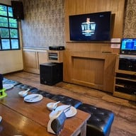 บรรยากาศ The View Village Restaurant & Karaoke แม่เหียะ