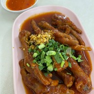 ก๋วยเตี๋ยวซี่โครงหมูตุ๋น อู๋จี๊