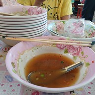 เมนูของร้าน ก๋วยเตี๋ยววัดตะเคียน