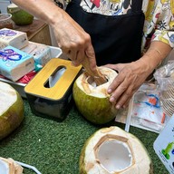 ร้านน้ำผลไม้ Pattaya Beach Market