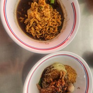 เมนูของร้าน ก๋วยเตี๋ยวเรือเขาพระวิหารสาย1 เพชรเกษม