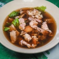 เจ๊ติ๋ม เนื้อต้มบ้านสิงห์