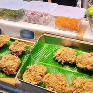 ข้าวยำไก่แซ่บ yummy อินดี้ ดาวคะนอง