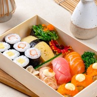 Shinzoku อาหารญี่ปุ่น ซูชิ แซลมอนดอง Jas Green village