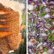 ข้าวไข่ข้น ไข่เจียว ไข่ขยี้ by บ้านรักไข่ ถนนจันทน์