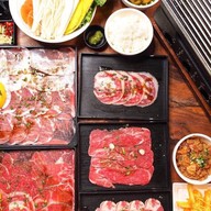 NIKURO เนื้อย่างเตาถ่านสไตล์ญี่ปุ่น สะพานควาย