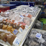 ตลาดสี่มุมเมือง