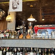 Lucky’s Hungry อารีย์