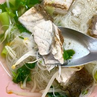 สุกี้รสเด็ด ก๋วยเตี๋ยวซี่โครงหมู